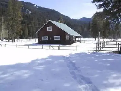 Johnson Creek Guard Station