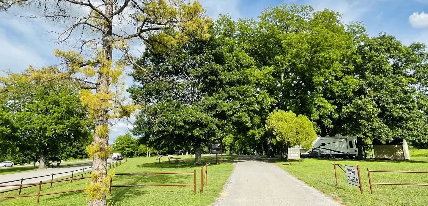 A photo of facility Damsite Texas with Shade
