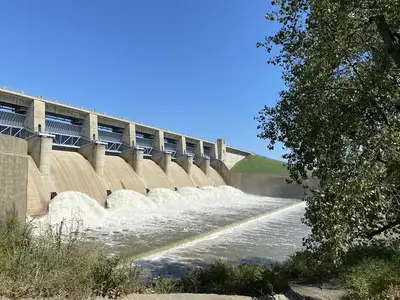 Dam site west