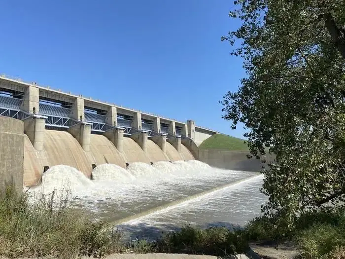 Dam site west