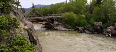 The river runs under (6895449486)
