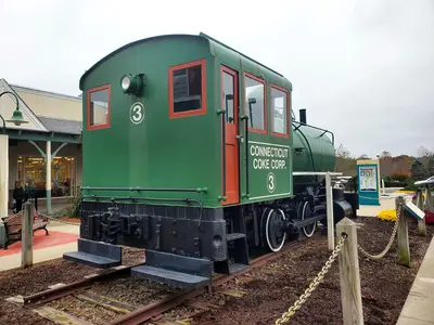 Connecticut Coke Company 3, rear corner (2), October 2020
