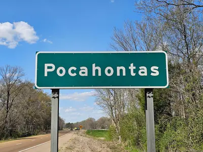 Pocahontas Highway Sign