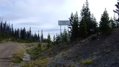 Approaching the Summit of Heckman Pass (19365788323)