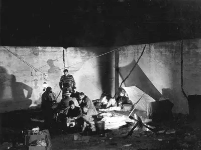 Men camp in an old deserted swimming pool- Ellaville, Florida (3325489267)