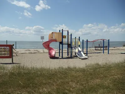 Playground at Lundar Beach - panoramio
