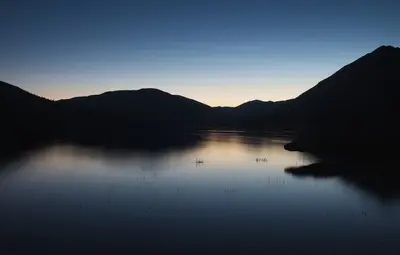 Nautical twilight over Isaac Lake (DSCF2518)