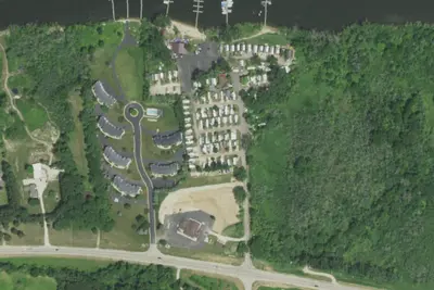 Pettits Lakeview 2