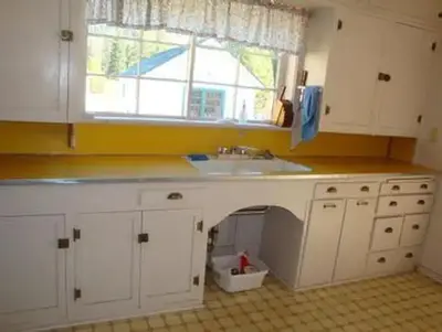 Yellowjacket Guard Station Kitchen