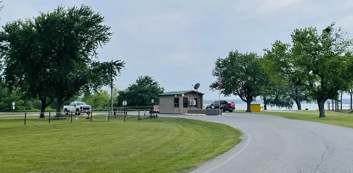 A photo of facility BURNS RUN WEST with No Amenities Shown