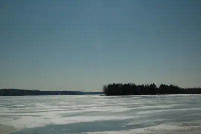 Chemong Lake frozen over - panoramio