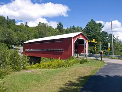 Pont de Saint-Mathieu southwest