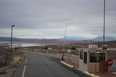 Halls Crossing entrance, February 2019