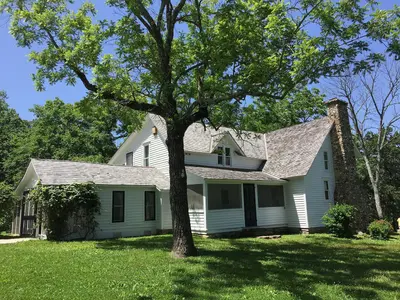 LIW Hs Side Porch