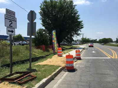 2016-07-20 12 09 27 View south along Maryland State Route 2 (HG Trueman Road) near Maryland Route 4 (Solomons Island Road) in Solomons, Calvert County, Maryland