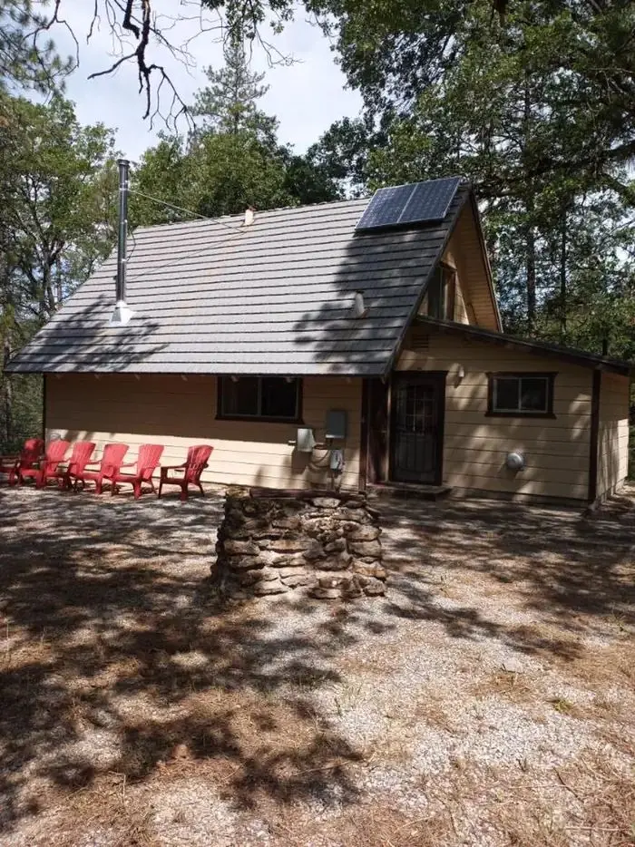 A photo of facility HIRZ CABIN with Shade