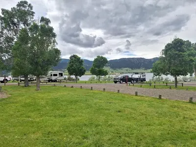 Lakeview from center of campground