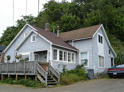 House in Astoria, Oregon 2009-06-23 17-12-01 (3659213274)