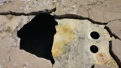 WR140 Cistern Opening (33700402332)
