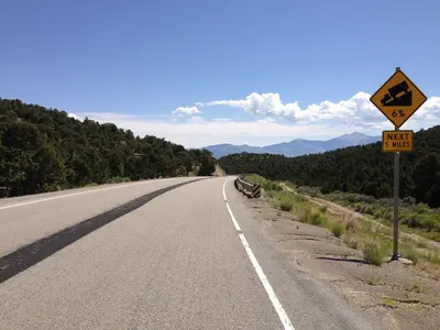 2014-08-09 11 17 53 View east on U.S. Routes 6 and 50 and south on U.S. Route 93 about 59.1 miles east of the Nye County line at Connors Pass, Nevada