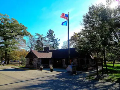 Devils Lake State Park Headquarters - panoramio
