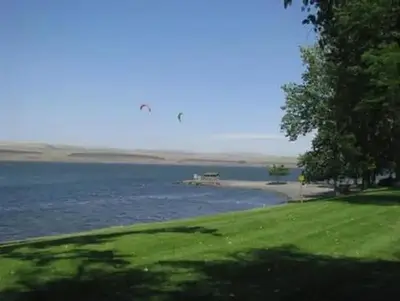 McNary Beach - Sockeye Shelter (Or)