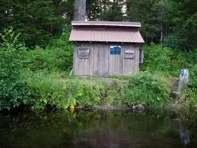 Hasselborg creek cabin3