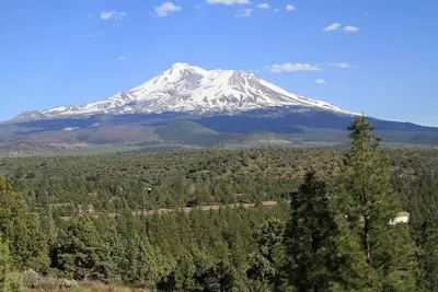 Mount Shasta (34774661494)