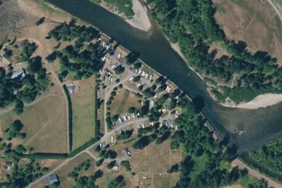 Cowlitz Shores Campers Club RV Park