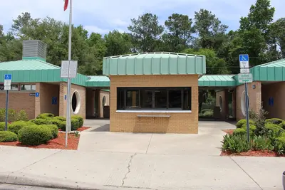 Florida I75nb rest area 20161 buildings