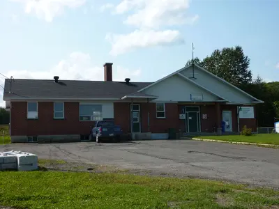 Saint-Zénon-du-Lac-Humqui - École