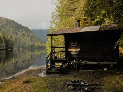 Karta Lake Cabin