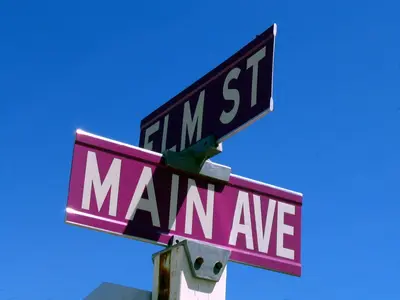 Plum signs (3688704937)