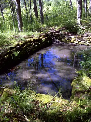 FLT M05 3.02 mi - CCC cistern just north of FLT near Peet Hill Rd - panoramio