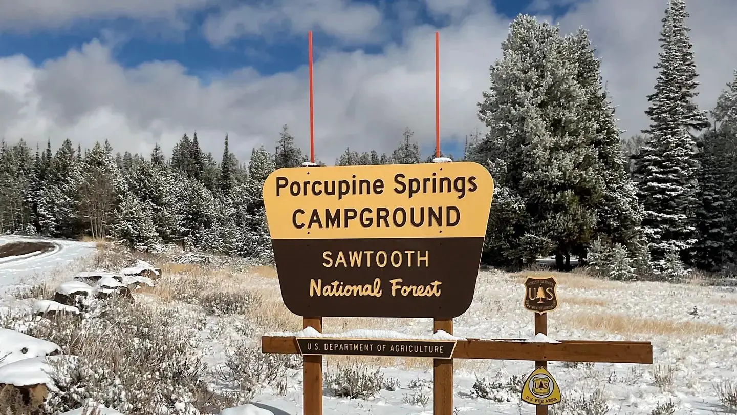Porcupine Springs campground, has 19 sites ,4 reservable sites, 4 equestrian sites, 3 reservable groupsites