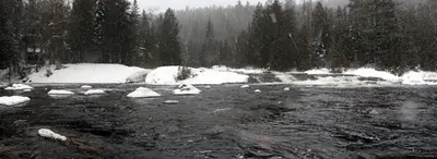 Au bas des chutes du Diable - panoramio