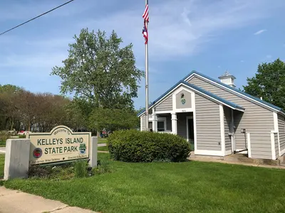 Kelleys Island State Park Entrance