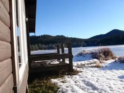 CONTROL LAKE CABINq