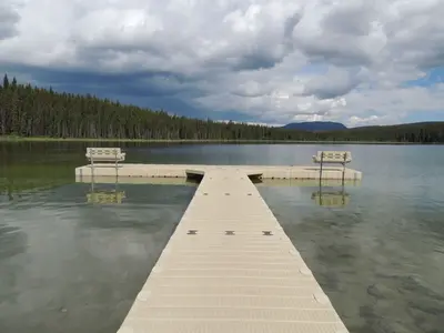 Goldeye Lake Alberta (27683963650)