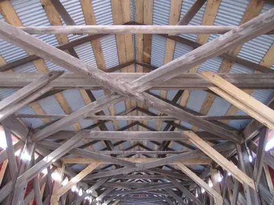 Pont Joseph-Édouard-Perrault décembre2011-charpente