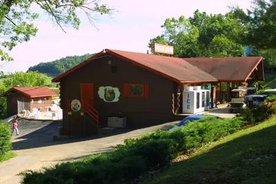 Old Ranger Station, Jellystone Park at Mammoth Cave