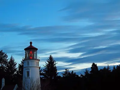 Umpqua River LH at dusk