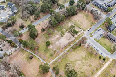 Off-Leash Dog Area - 52703197190