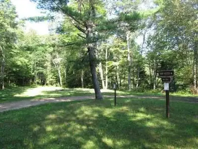Carr Lake Campsite - Lake Access