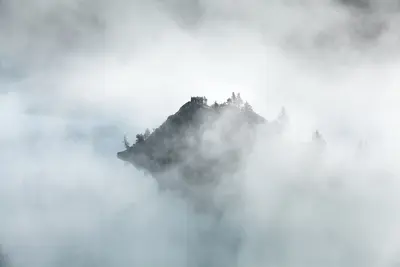 Foggy Mountain Weather (Unsplash)