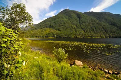 '10 mountain behind Upper Little Slocan lake - panoramio