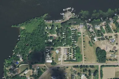 Eagles Cove Resort