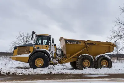 John Deere Construction Equipment - Tractor in the snow (40691899791)