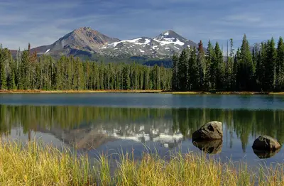 Scott Lake with the three sisters-willamette (23934621265)