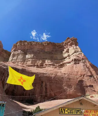 Shops and scenery in Navajo Nation